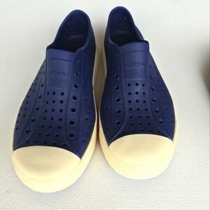 Native Navy Blue Slip-On Perforated Sneakers J6